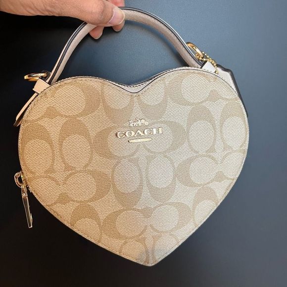 NWT COACH Heart Crossbody In Signature Canvas CJ450 Xbody Messenger Hand Bag - Picture 14 of 14